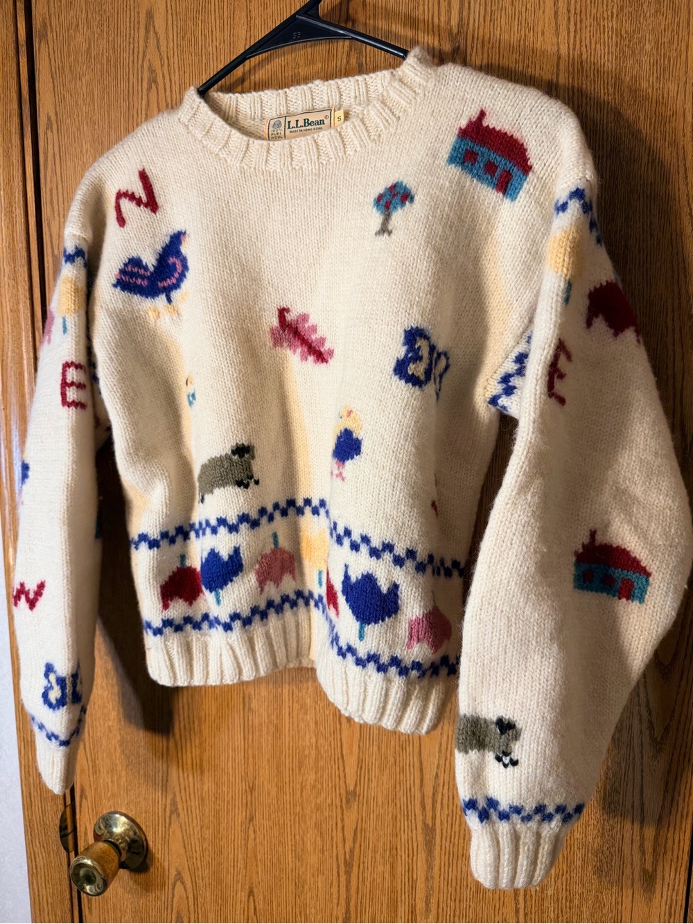 L.L. Bean Rare Vintage 1980s 100% Wool Farmhouse Motif Sweater - Picture 1 of 6